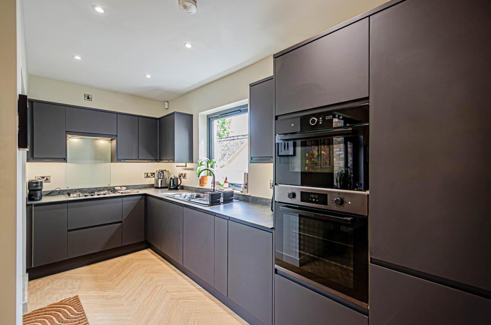 4 Mount Merrion Drive 21 of 56