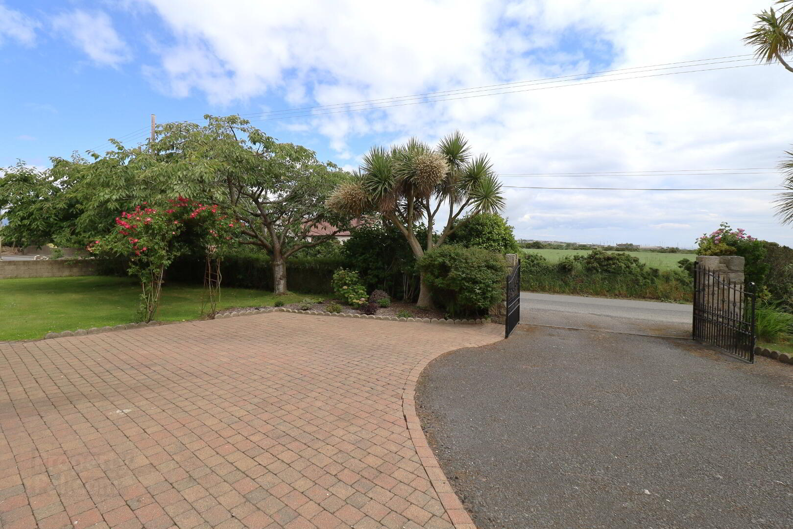 17a Leestone Road 4 of 42