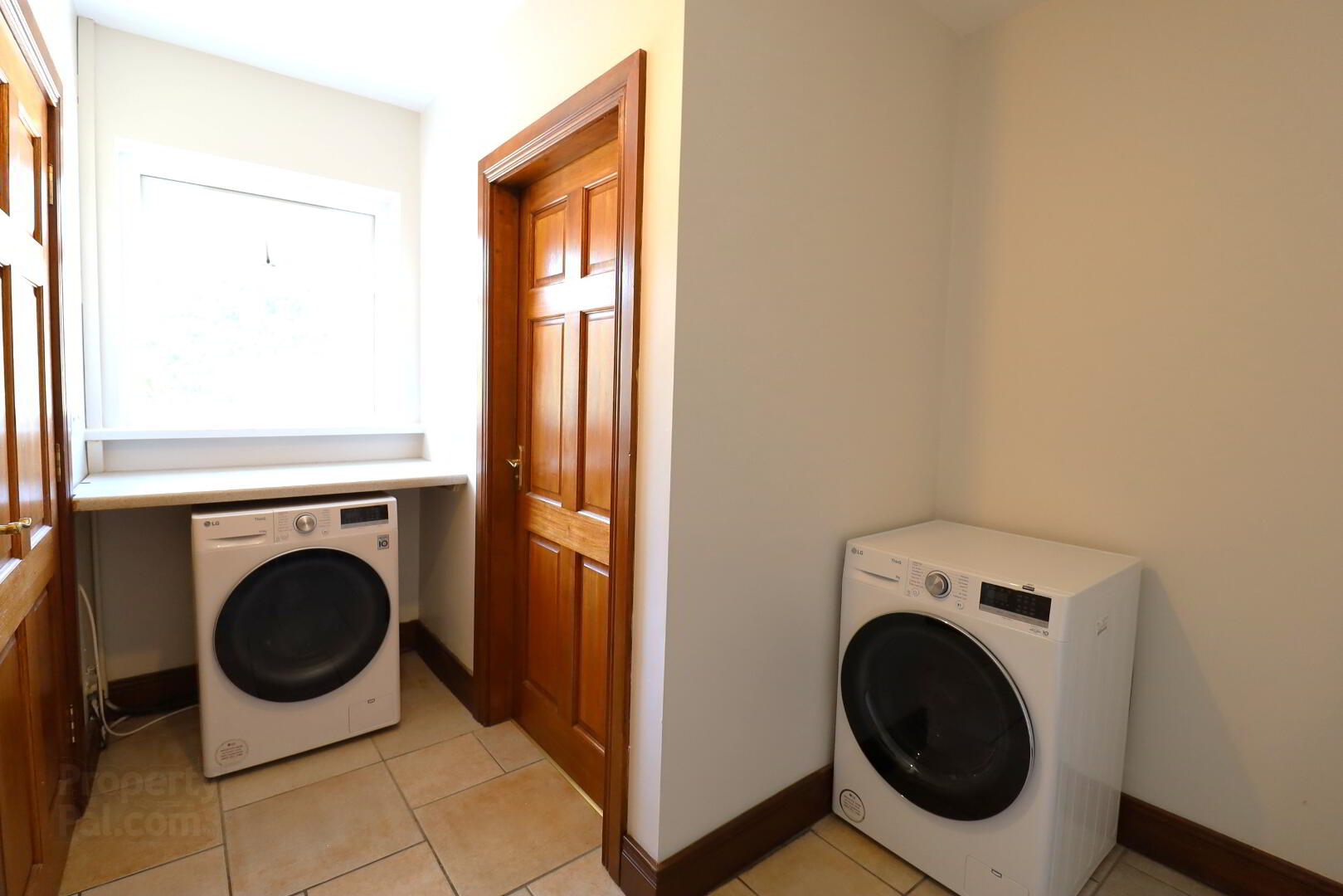 17a Leestone Road 26 of 42