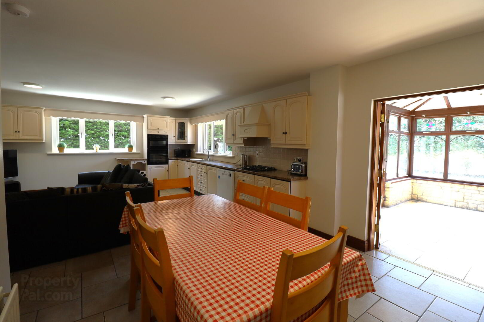 17a Leestone Road 23 of 42