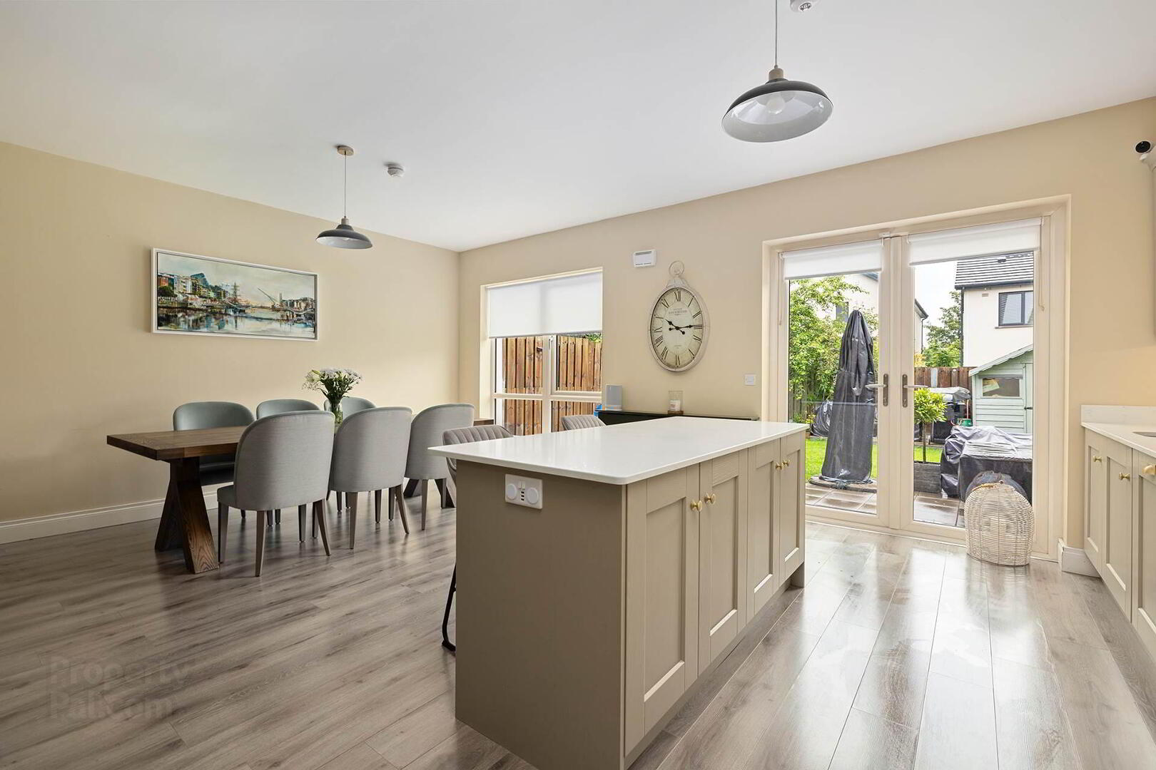 26 Somerton Avenue 5 of 31