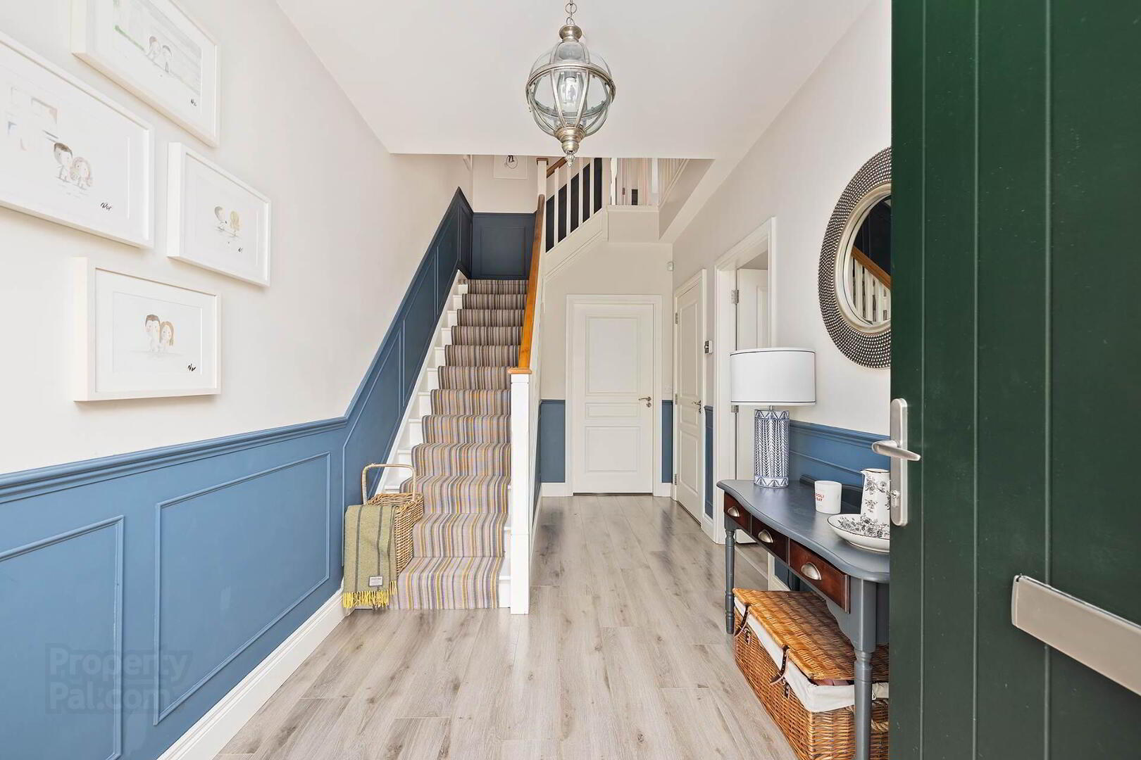 26 Somerton Avenue 13 of 31