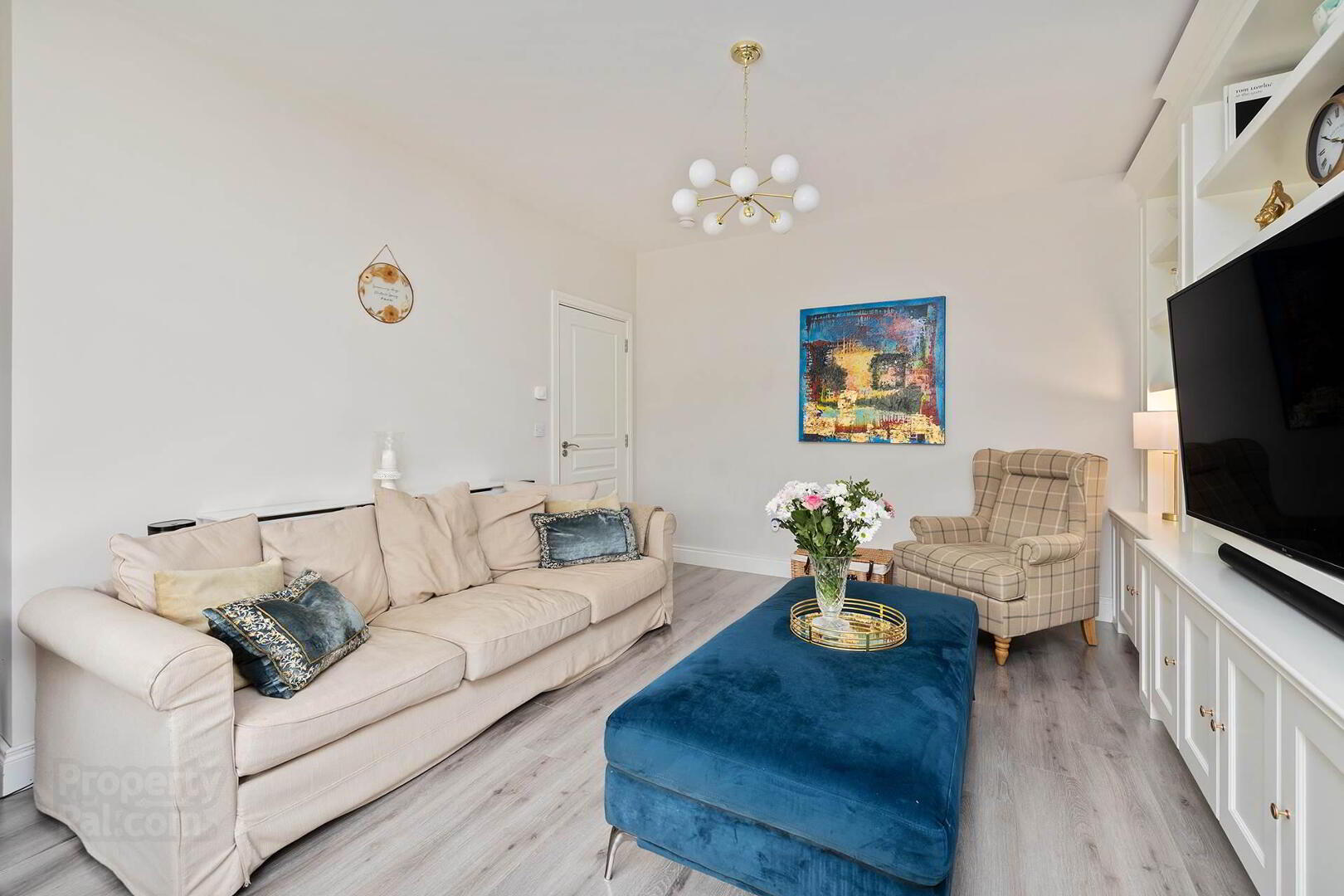 26 Somerton Avenue 10 of 31