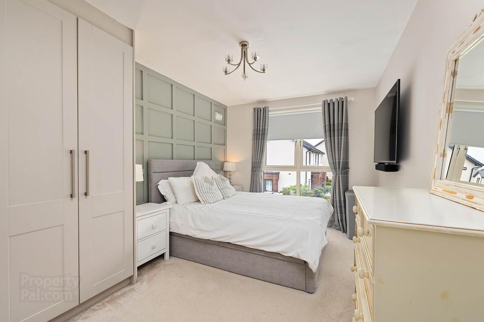 26 Somerton Avenue 17 of 31