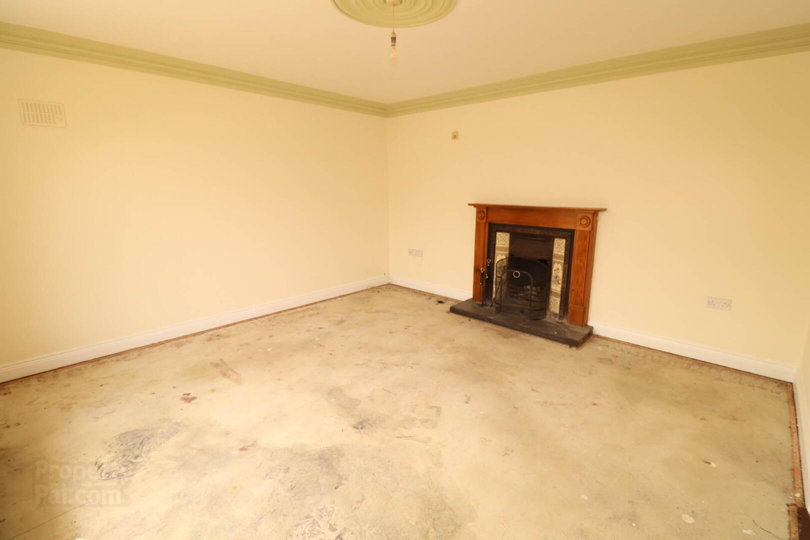 31 Tullan Strand Road 11 of 27