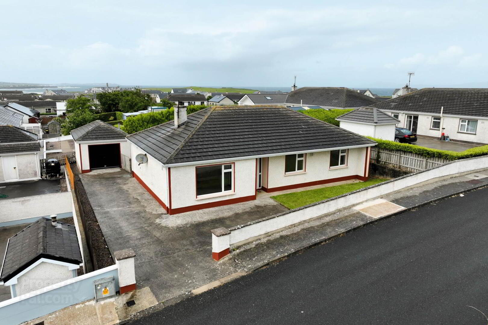 31 Tullan Strand Road 4 of 27
