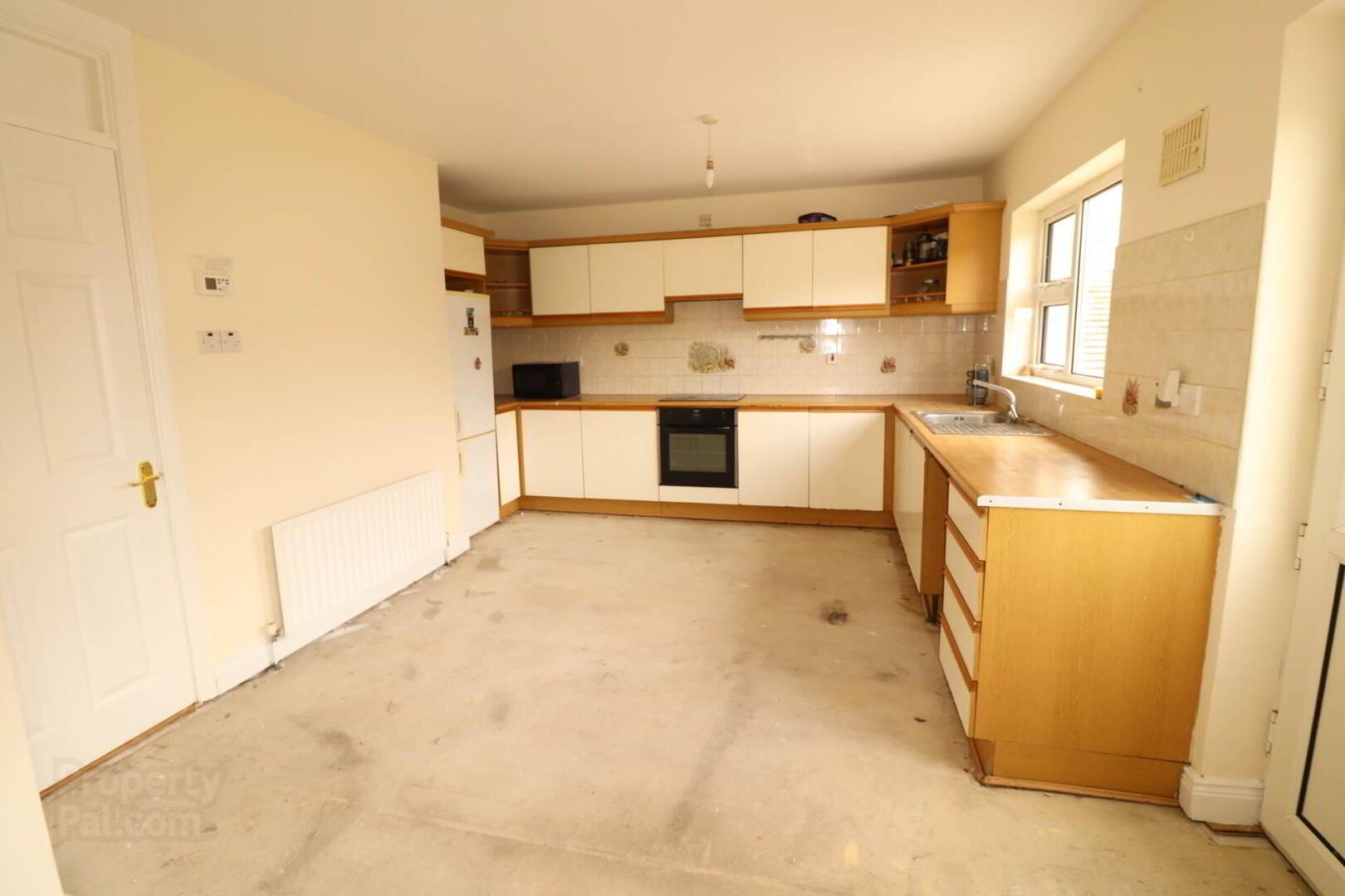 31 Tullan Strand Road 9 of 27