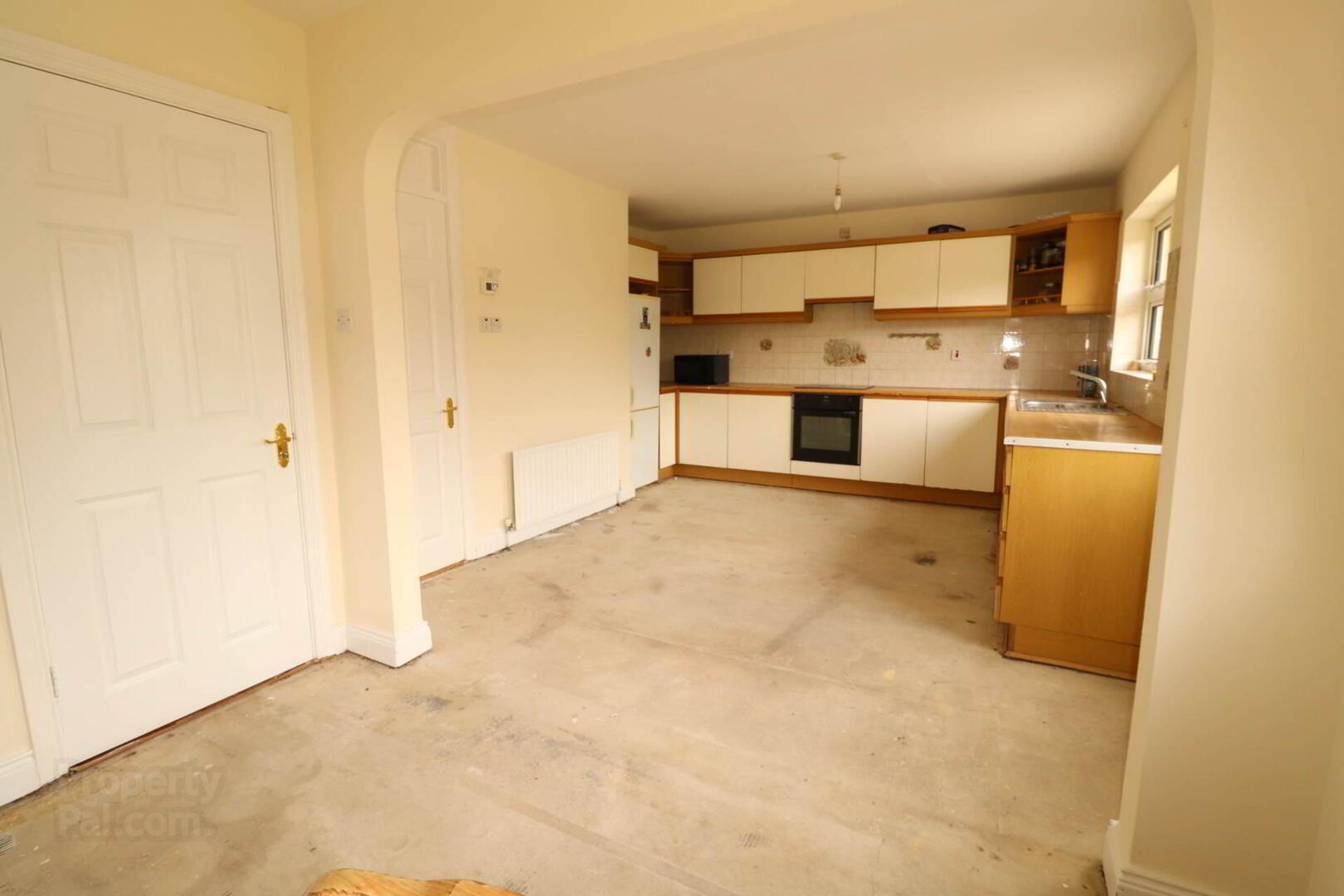 31 Tullan Strand Road 10 of 27