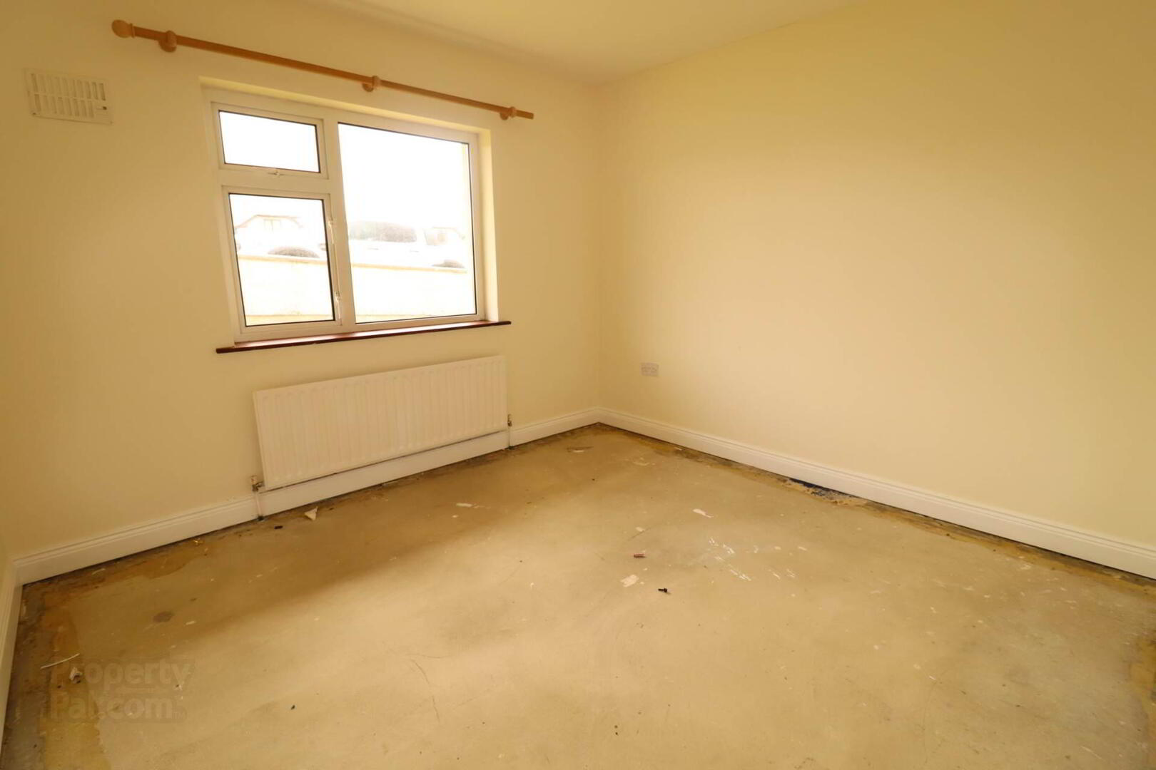 31 Tullan Strand Road 15 of 27