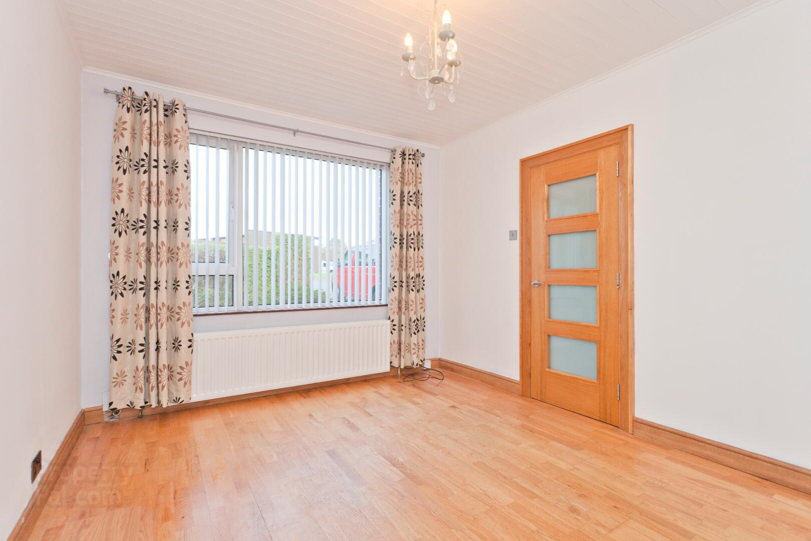 99 Roddens Crescent 4 of 20