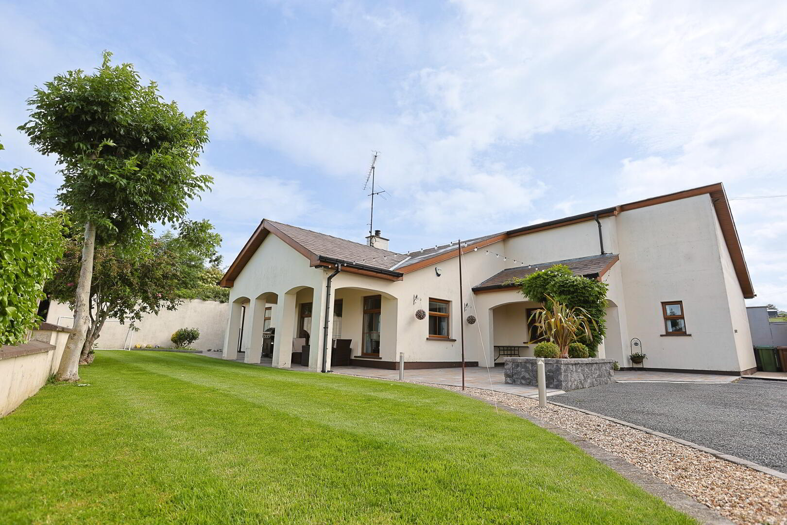 property description image
