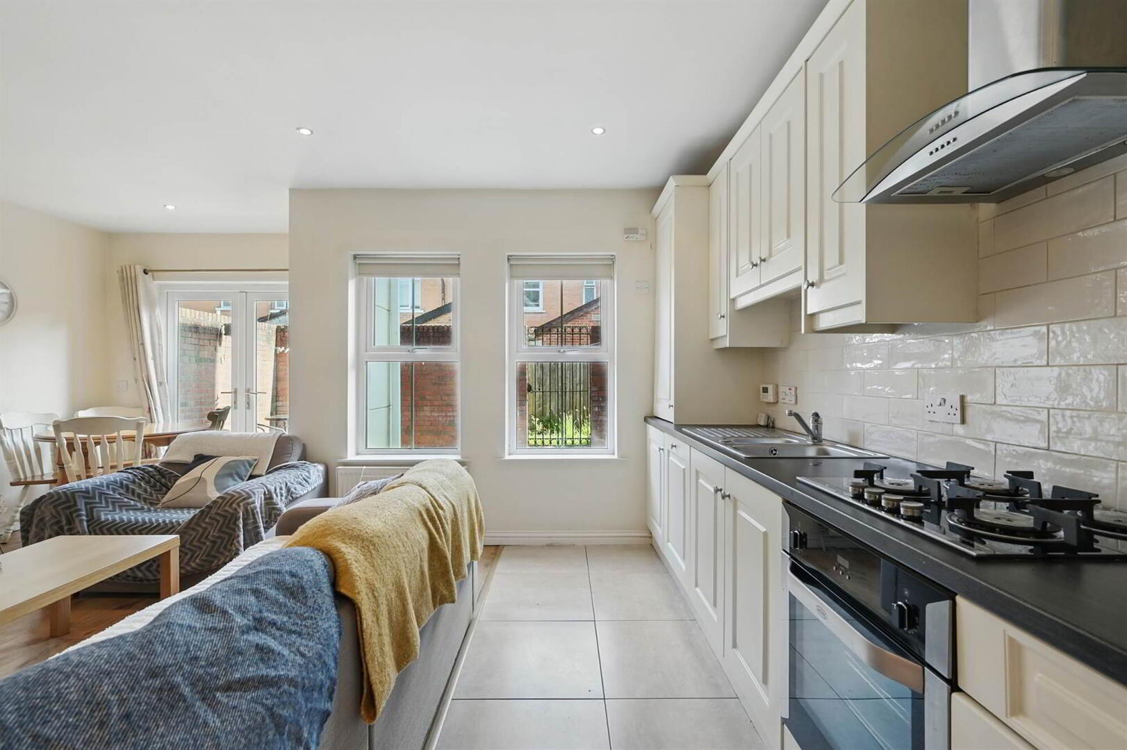 24 Ashley Courtyard, 1a Fane Street 4 of 13