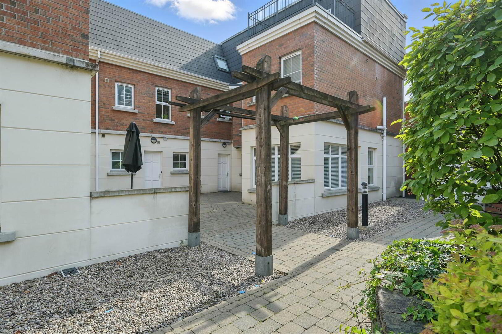 24 Ashley Courtyard, 1a Fane Street 1 of 13