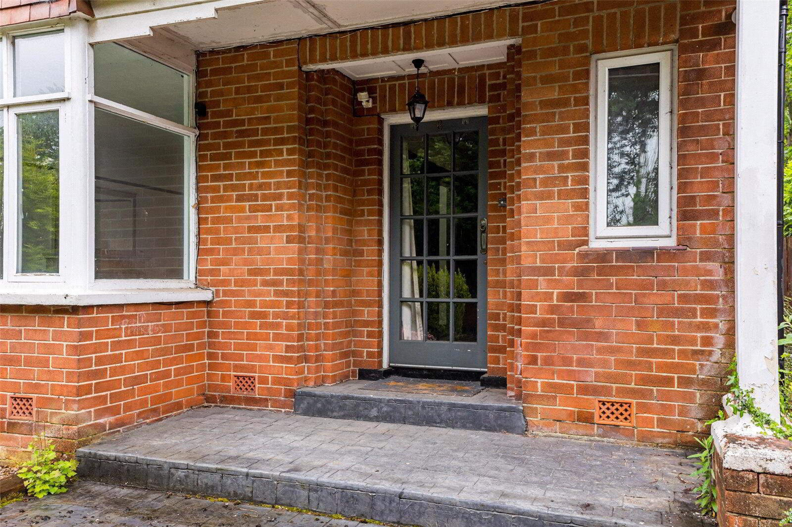 6 Upper Malone Road 3 of 40
