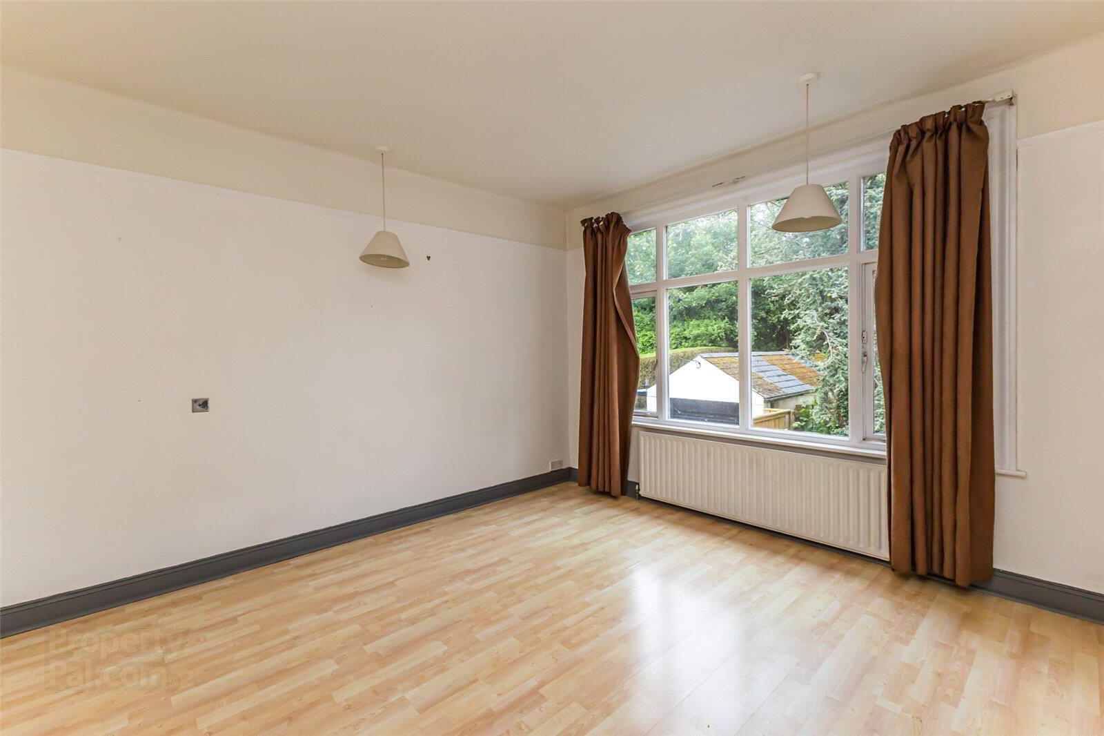 6 Upper Malone Road 21 of 40
