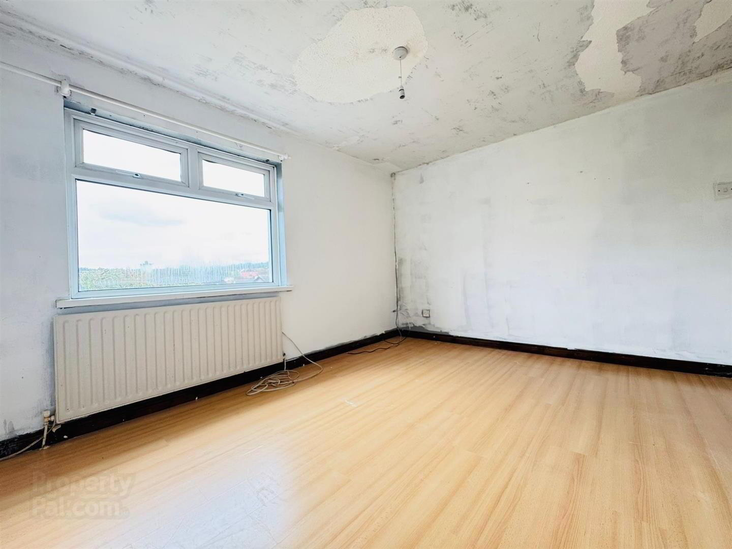 43 Rathcoole Drive 6 of 10