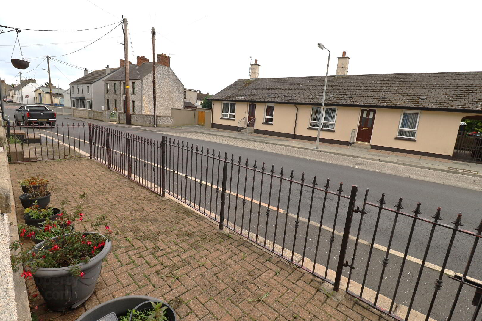 property description image