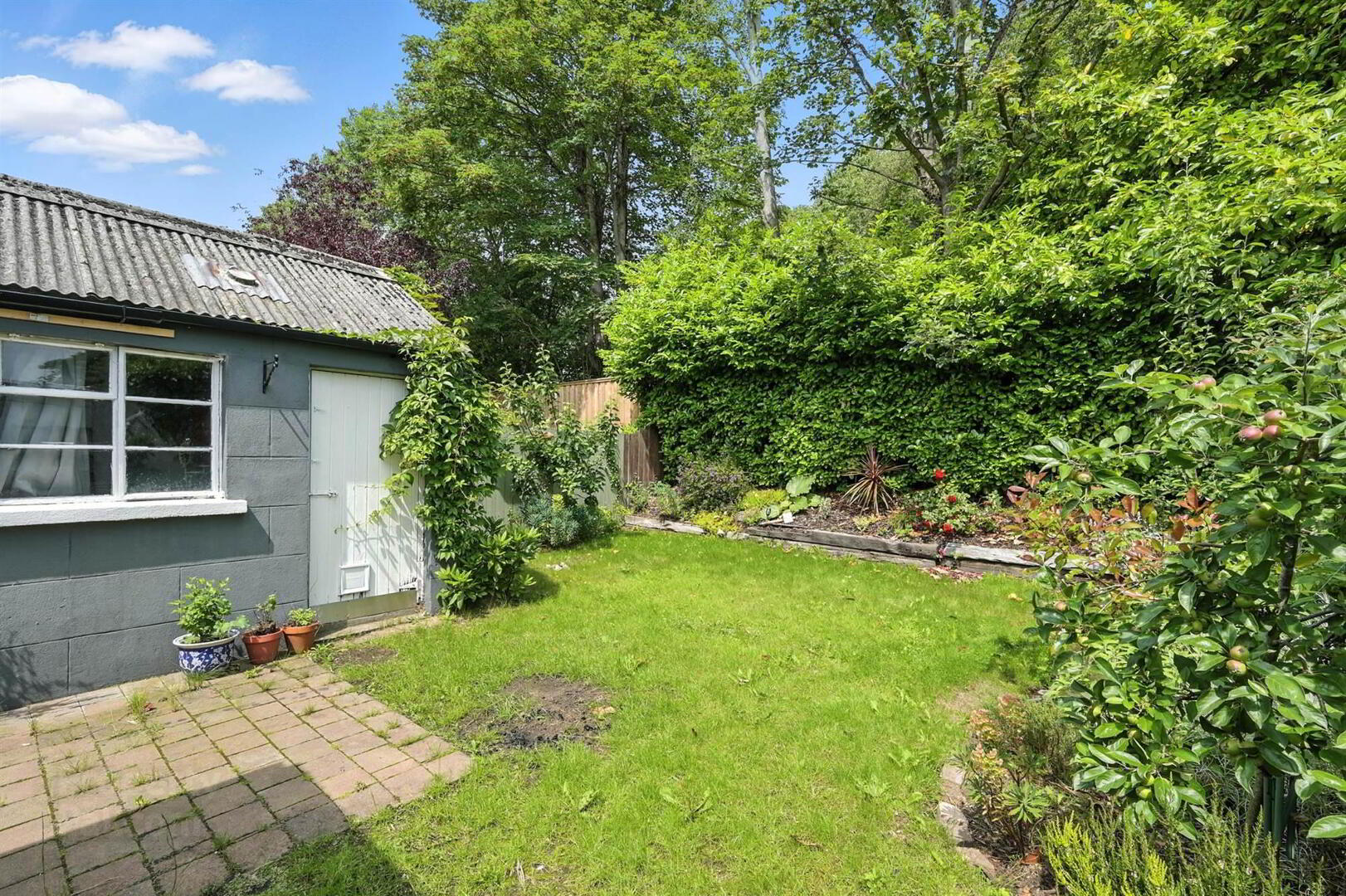 27 Sandhill Gardens 20 of 22