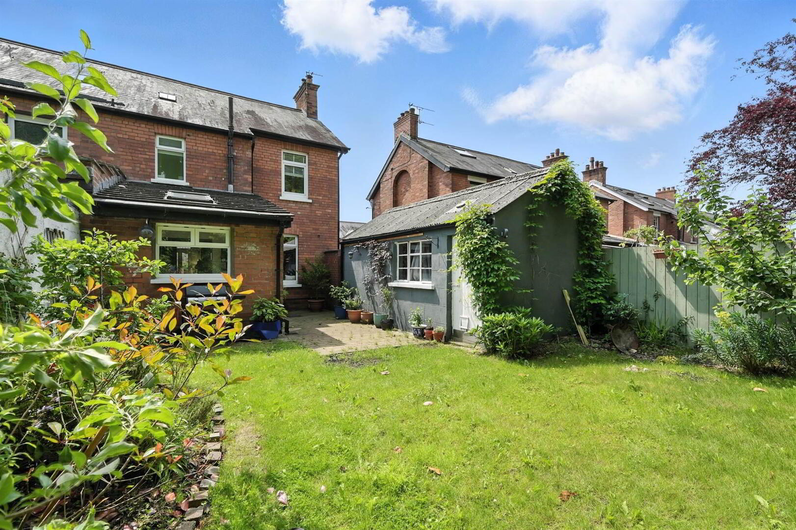 27 Sandhill Gardens 21 of 22