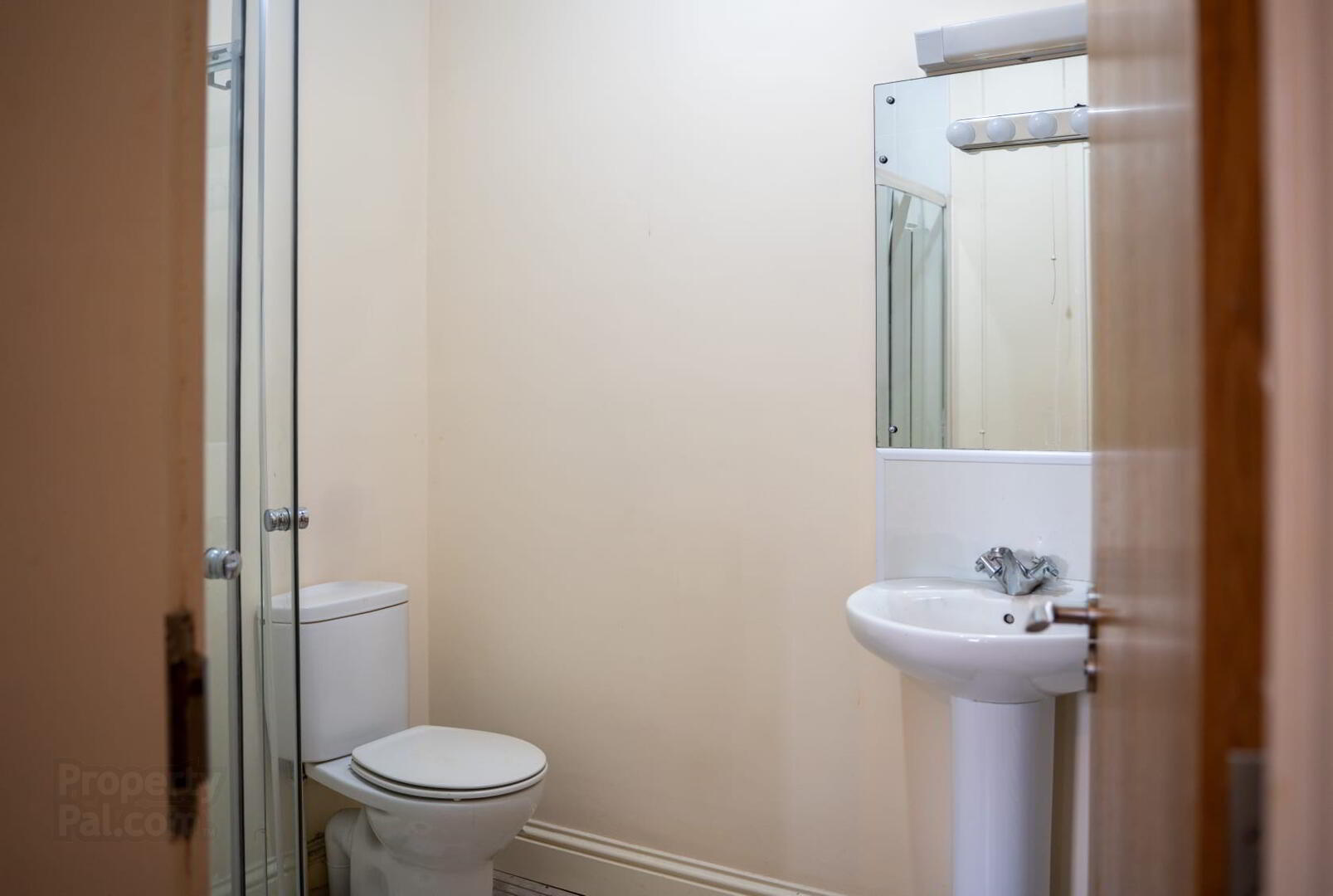 Great House, 72 Rugby Avenue 5 of 28