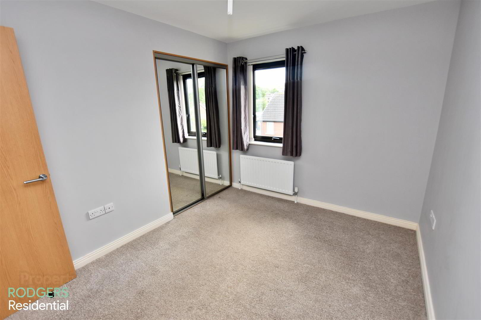 Apt 6, 92 Kinross Avenue 10 of 11