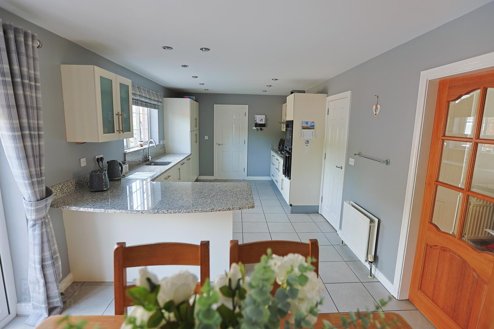 2 Chasewood Manor 18 of 61