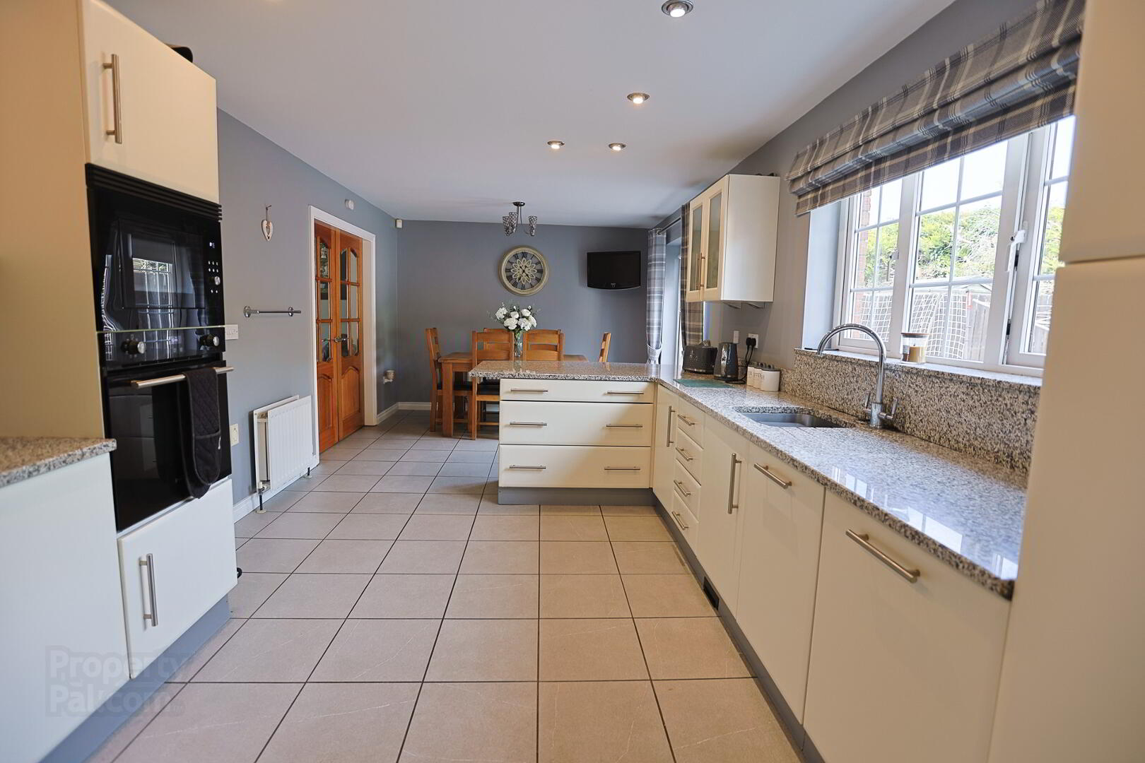 2 Chasewood Manor 21 of 61