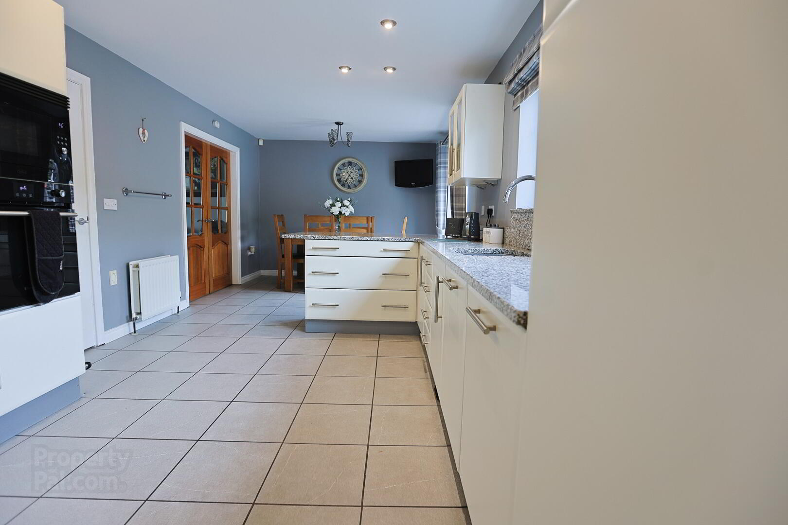 2 Chasewood Manor 28 of 61