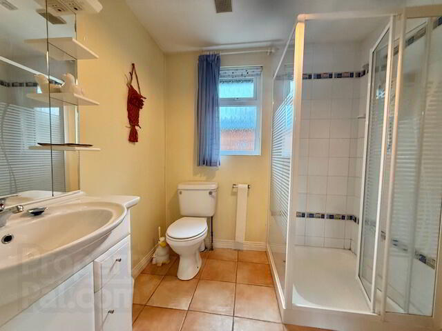 54 Woodvale Road 11 of 35