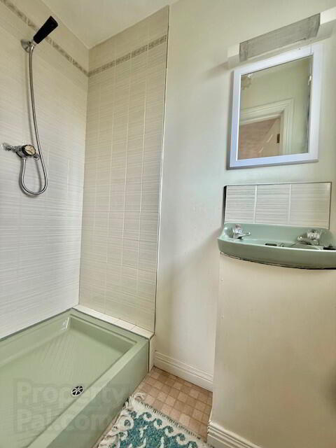 54 Woodvale Road 18 of 35