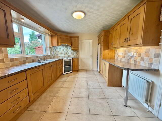 54 Woodvale Road 13 of 35
