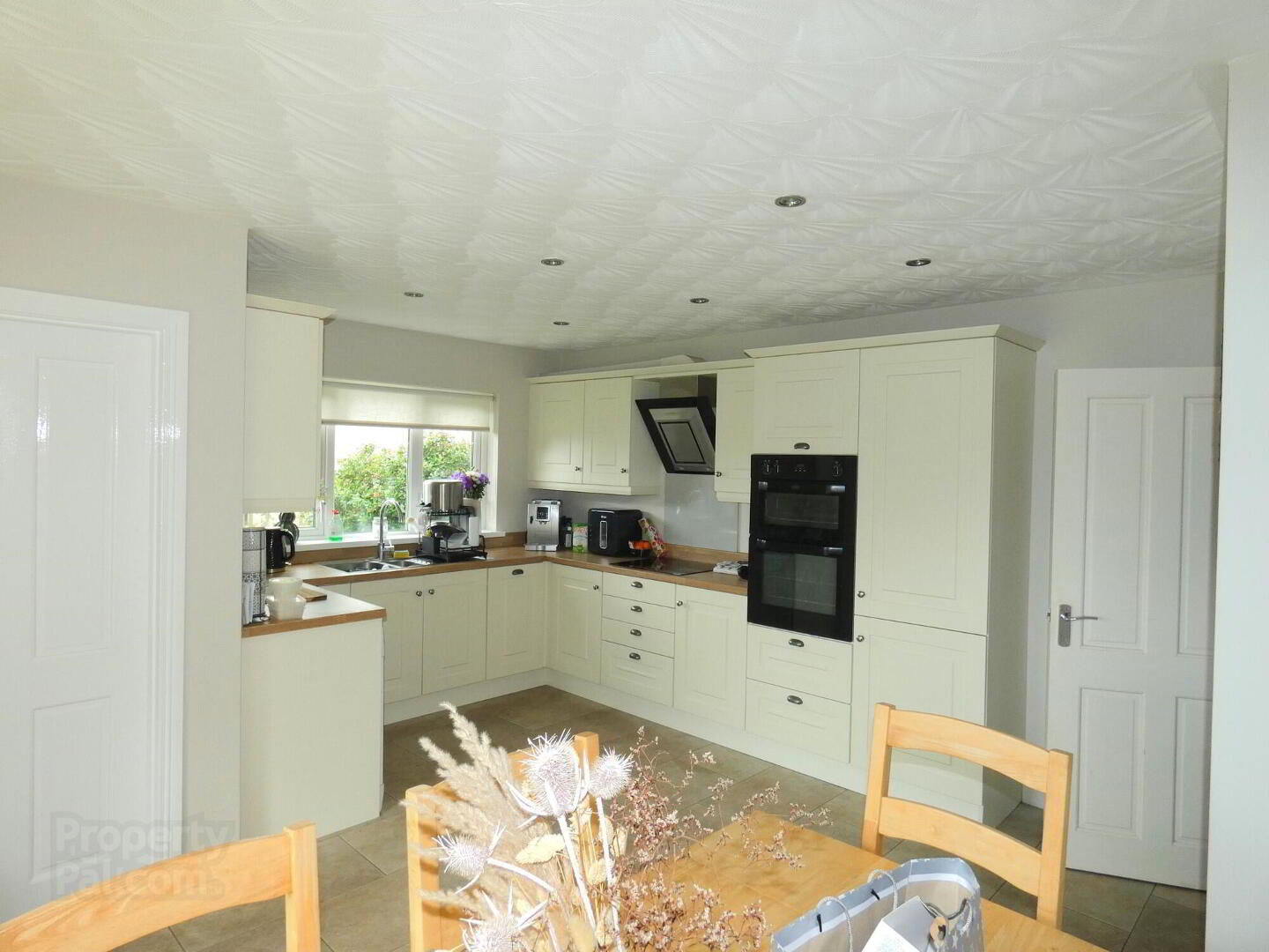 10 Castlehill Crescent 11 of 24