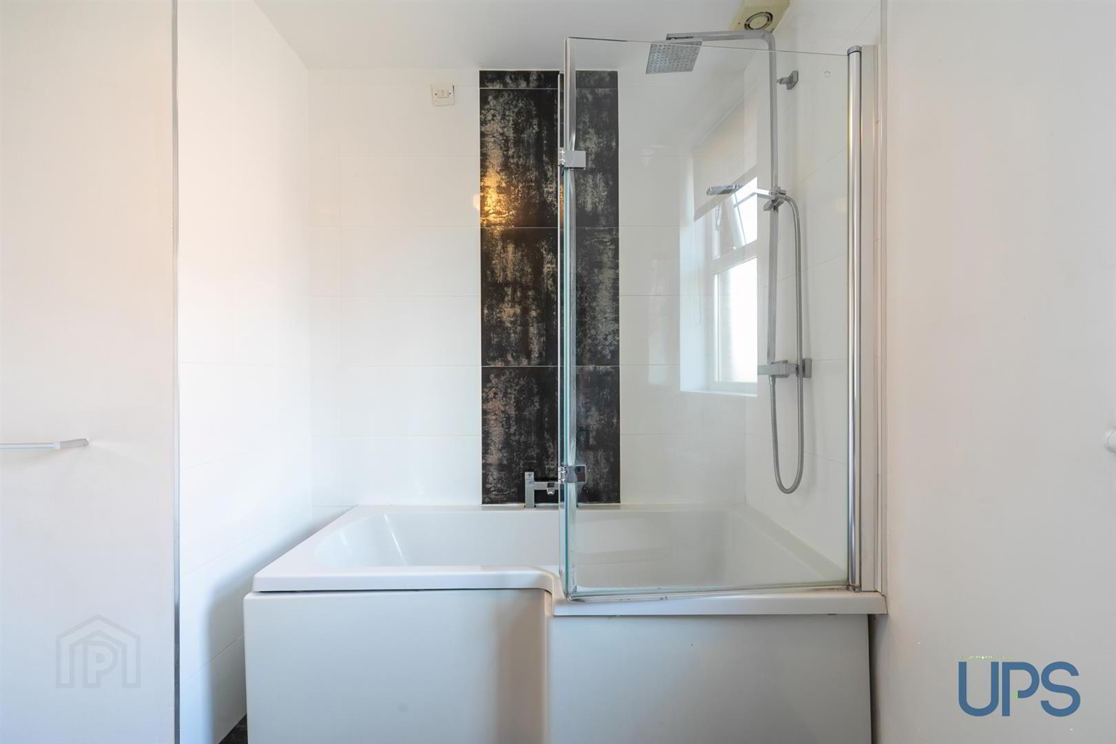 Apt 3 The Coach House, 2b Stockmans Avenue 23 of 23