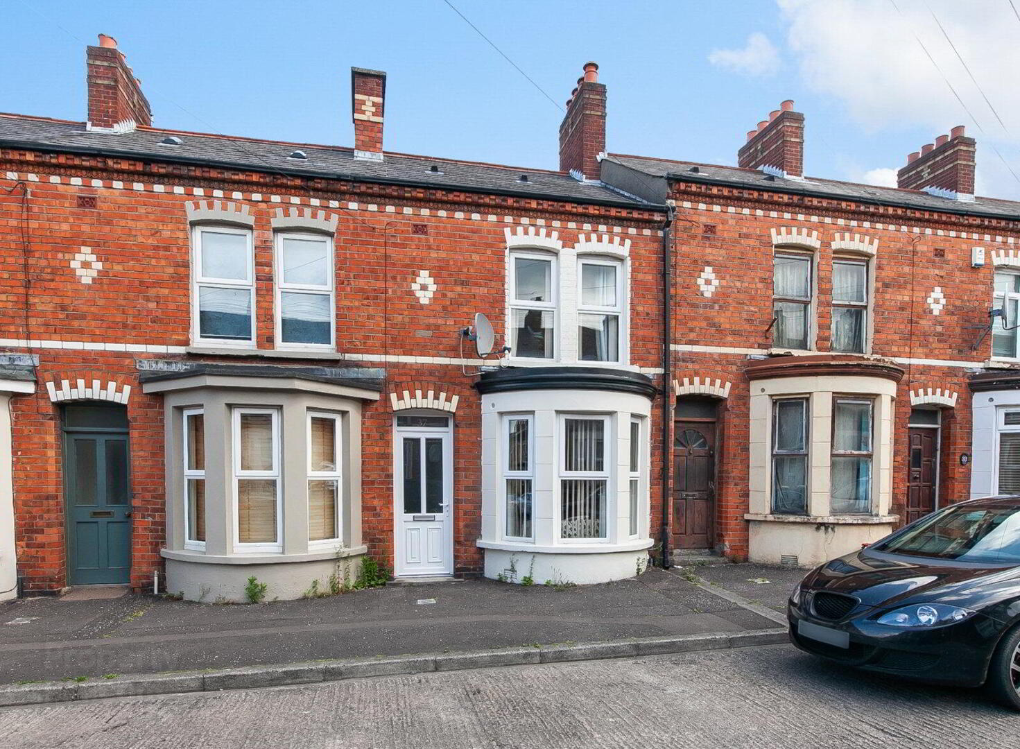 37 Windsor Road 1 of 7
