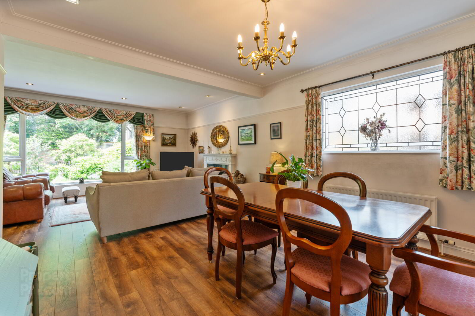 15 Knocktern Gardens 9 of 38