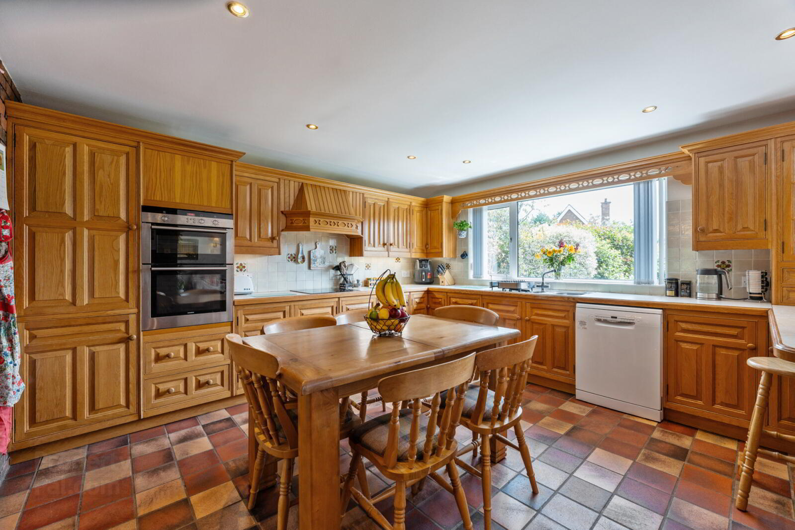 15 Knocktern Gardens 12 of 38