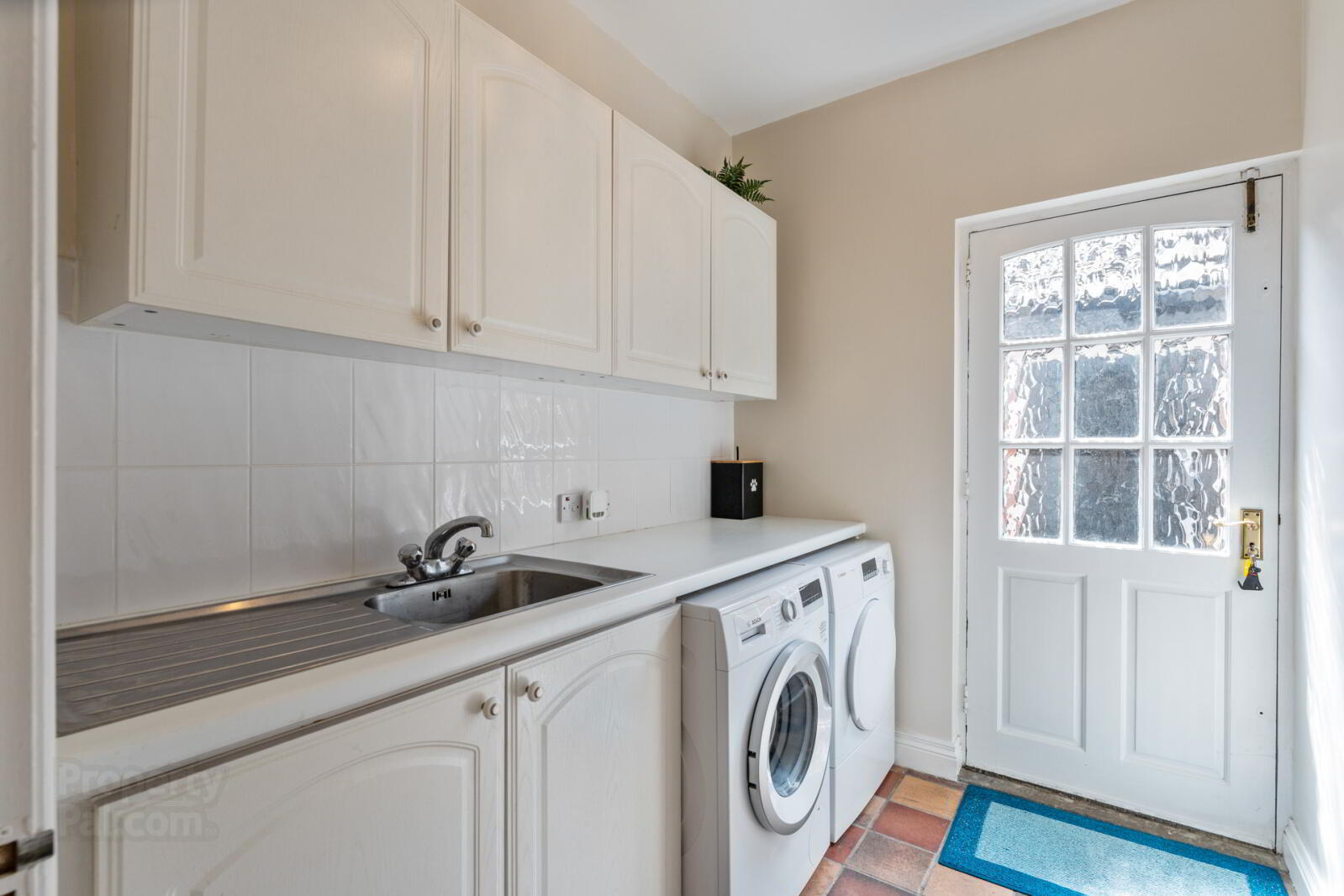 15 Knocktern Gardens 21 of 38