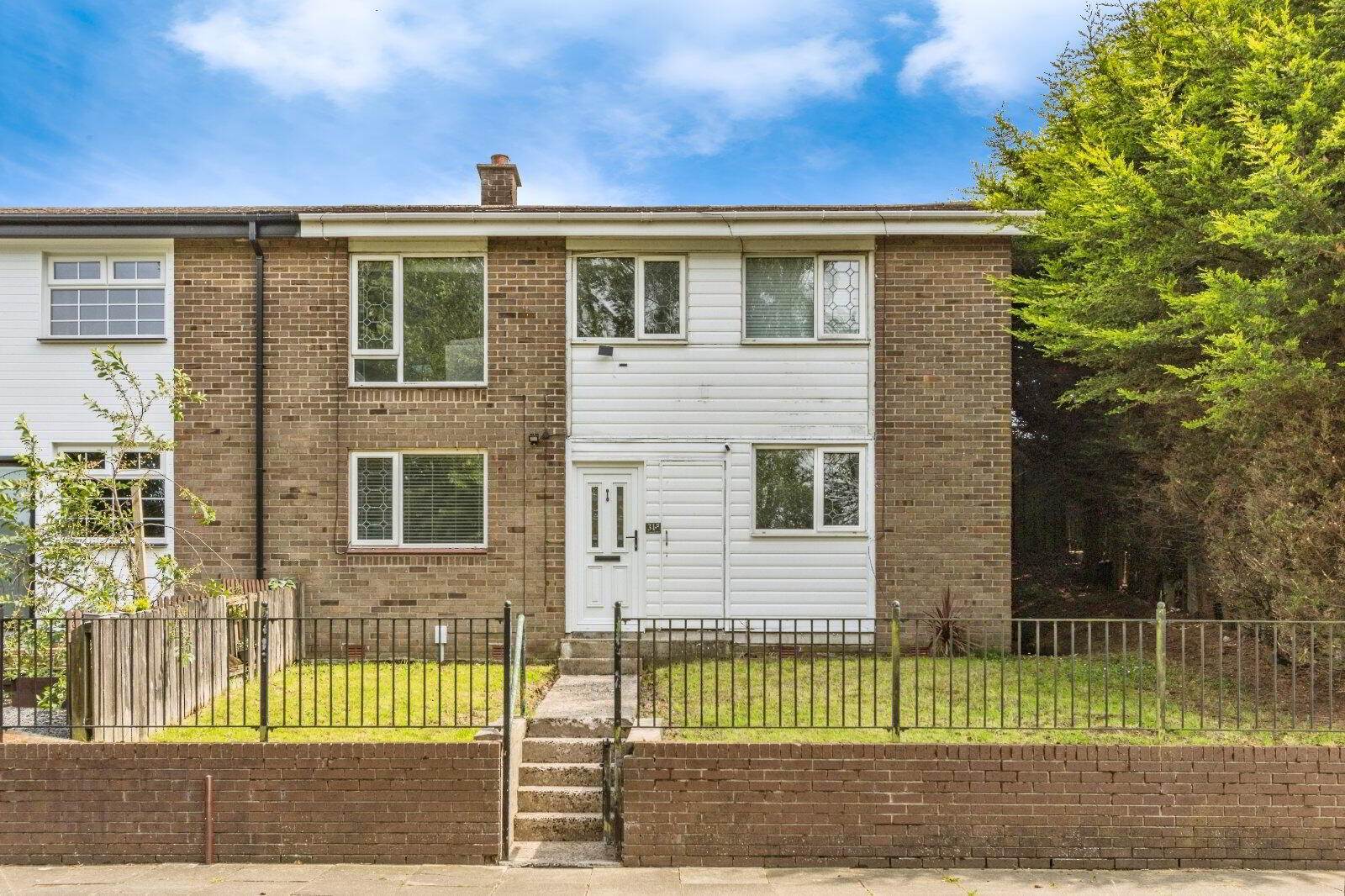31 Dundrod Drive 1 of 12