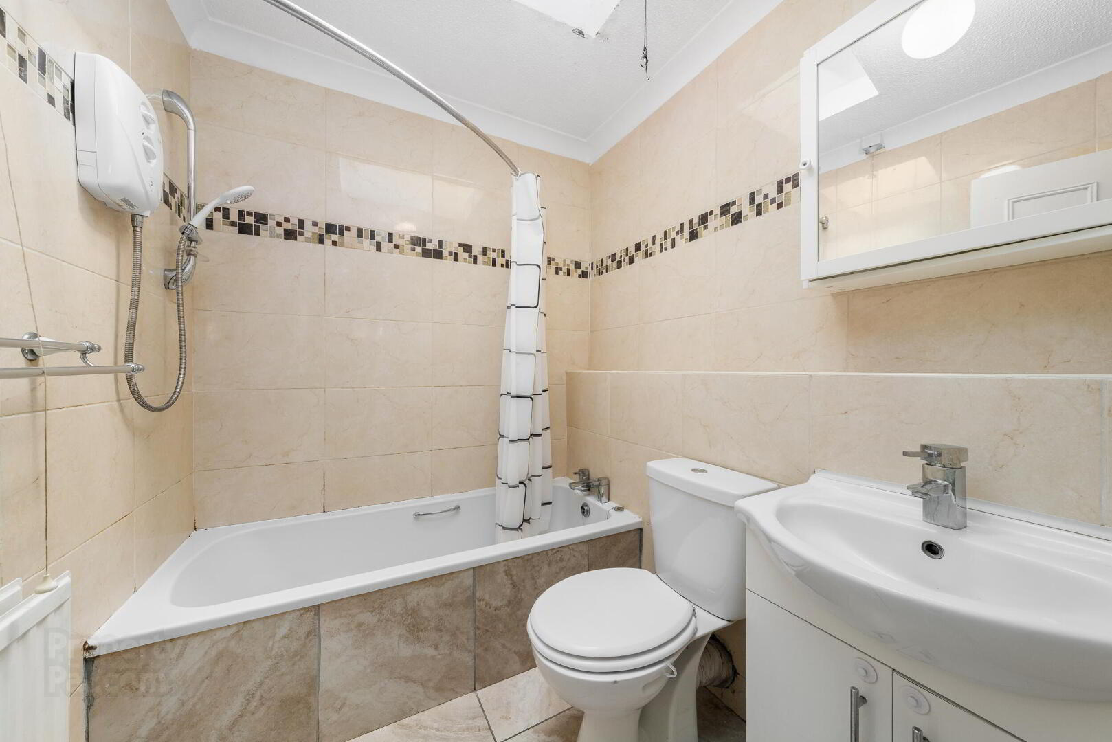 32 Oakcourt Park 13 of 21