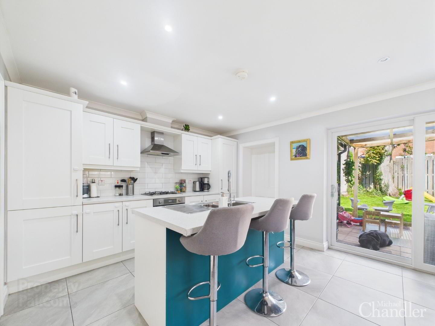4b Woodbreda Crescent 6 of 18