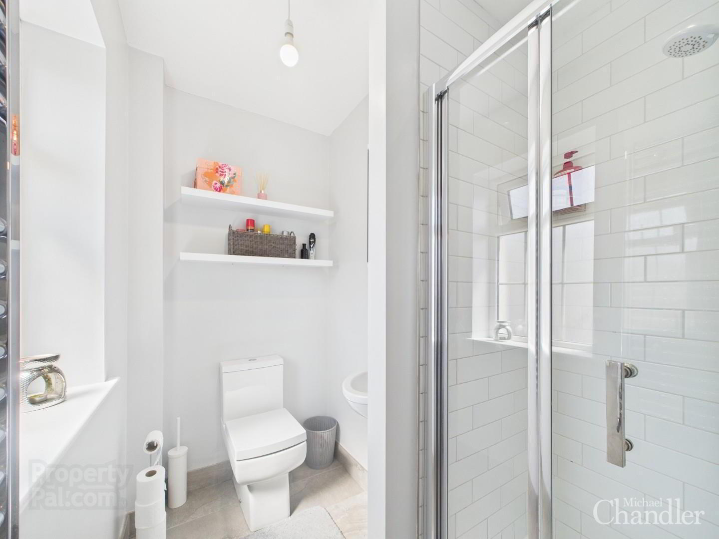 4b Woodbreda Crescent 12 of 18