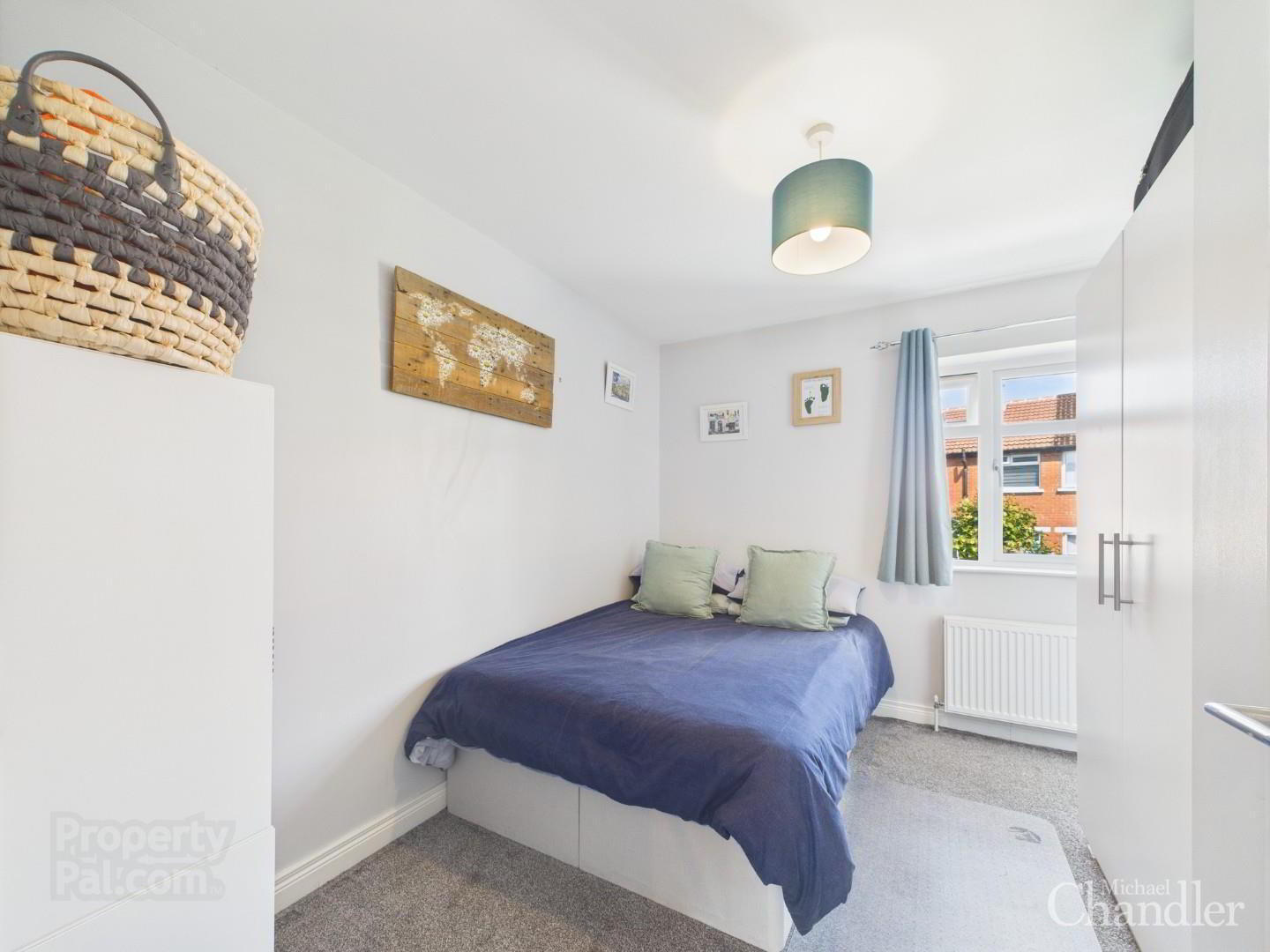 4b Woodbreda Crescent 13 of 18