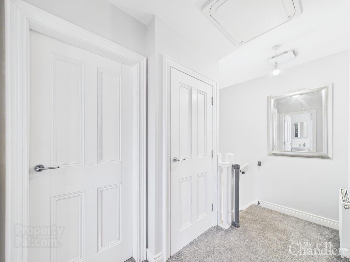 4b Woodbreda Crescent 10 of 18
