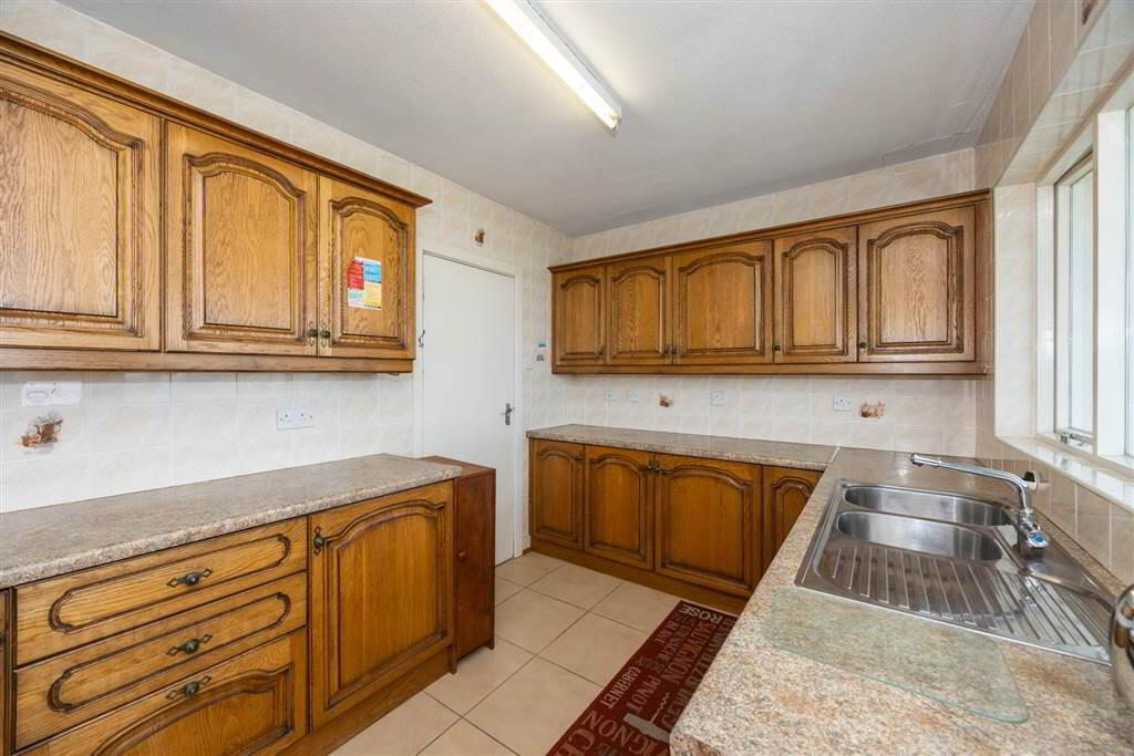 66 Saul Road 7 of 24