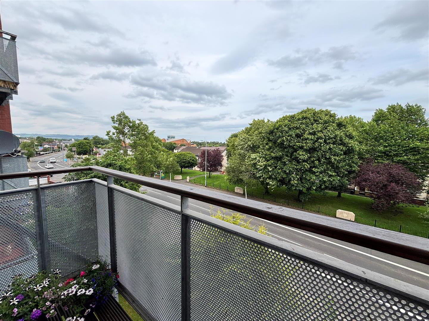 Apt 8, 674 Shore Road 9 of 16