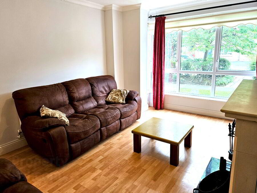 145 Rosan Glas 5 of 36