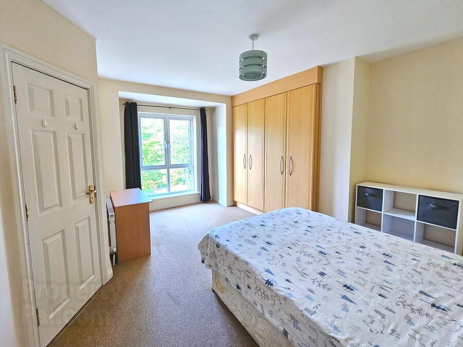 145 Rosan Glas 19 of 36