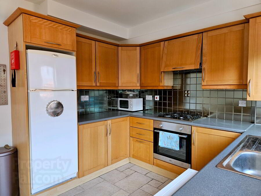 145 Rosan Glas 32 of 36