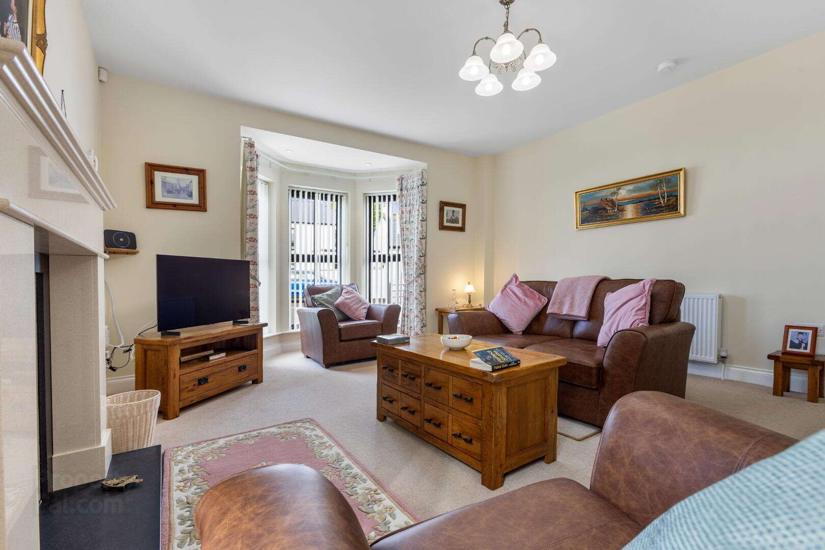 2 Chestnut Hall 9 of 40