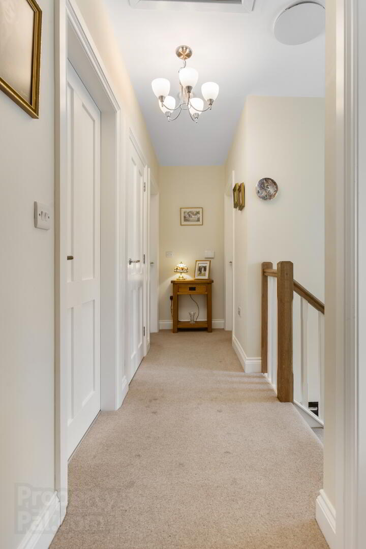 2 Chestnut Hall 25 of 40